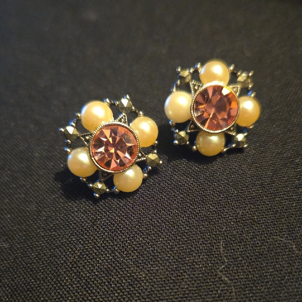 Estate pierced earrings Orange, Black Stoneså Pearls